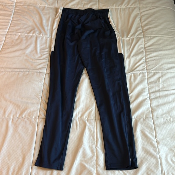 Men’s Size Medium Under Armour Dark Blue Sweatpants - Picture 2 of 3